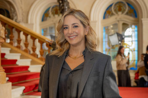 cbb bet - SÃO PAULO-SP, BRASIL 11-06-2025 - MONDEPARS - A apresentadora Ticiane Pinheiro no desfile de inverno 2025 da Mondepars, marca fundada por Sasha Meneghel no Theatro Municipal .  (Foto: Ronny Santos/Folhapress, BERGAMO) ***EXCLUSIVO***